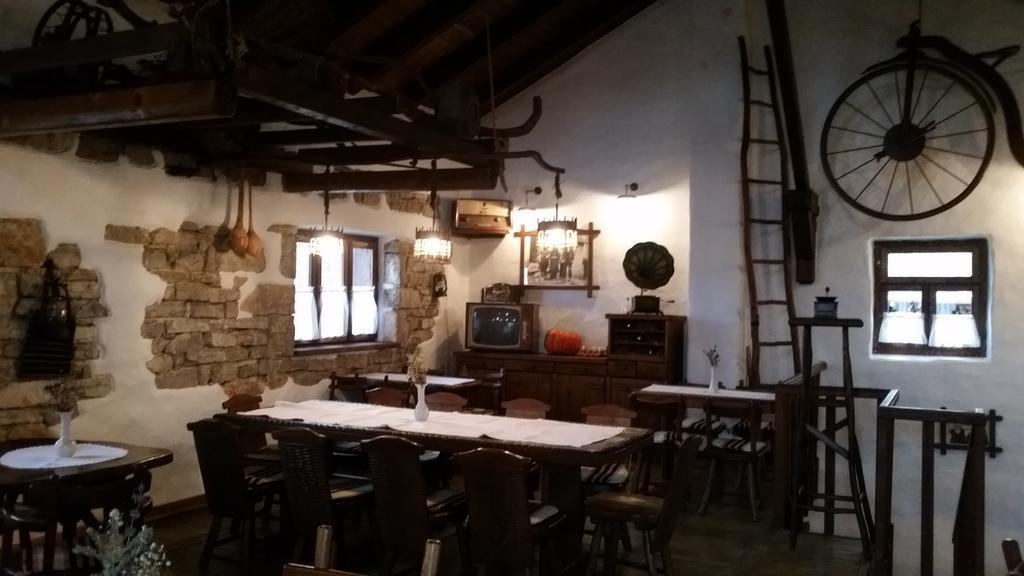 קולן וקוף Farm Stay Cardaklije מראה חיצוני תמונה